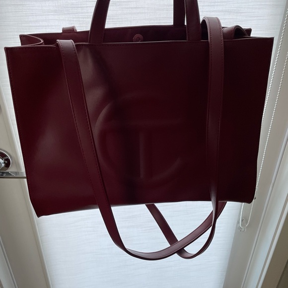 Telfar Burgandy Medium - Picture 2 of 3